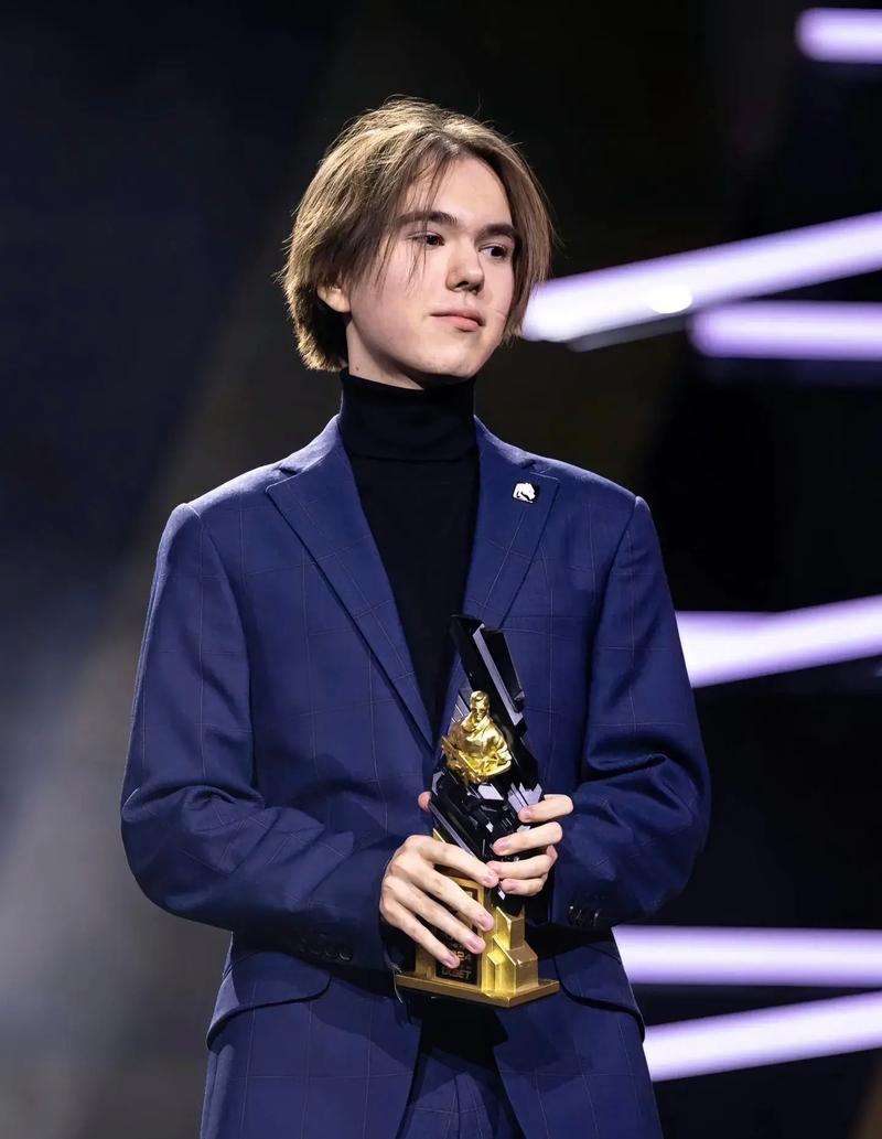 CSGO战队forZe更换新队标，感觉如何？